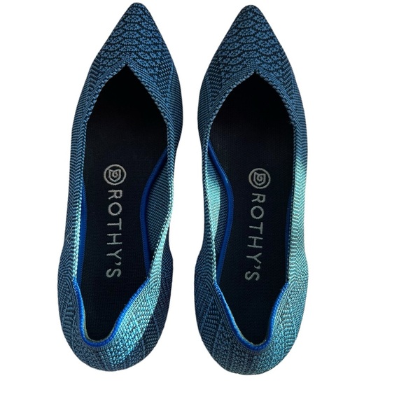 Rothy's Shoes - Rothys Teal Python Point Flats size 6.5 in excellent condition. Slightly used .